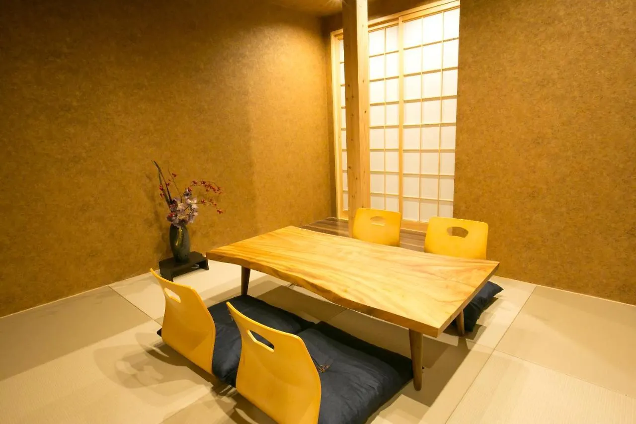 Hosta Toji Sakura Villa Kyoto 0*,  Japan